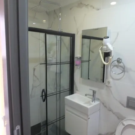 Clove Silvana Istanboel